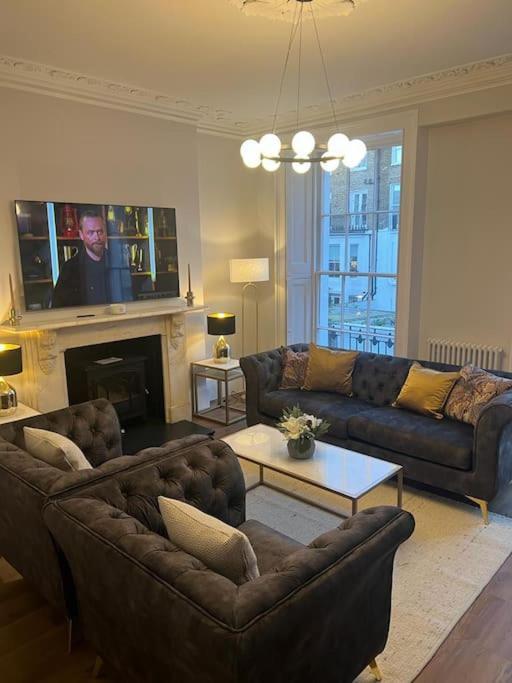 Apartamento Flat In The Heart Of Holland Park Londres Exterior foto